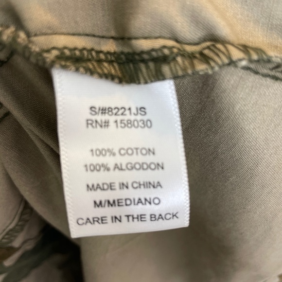 Women Camo Military Utility Jacket - Picture 9 of 13